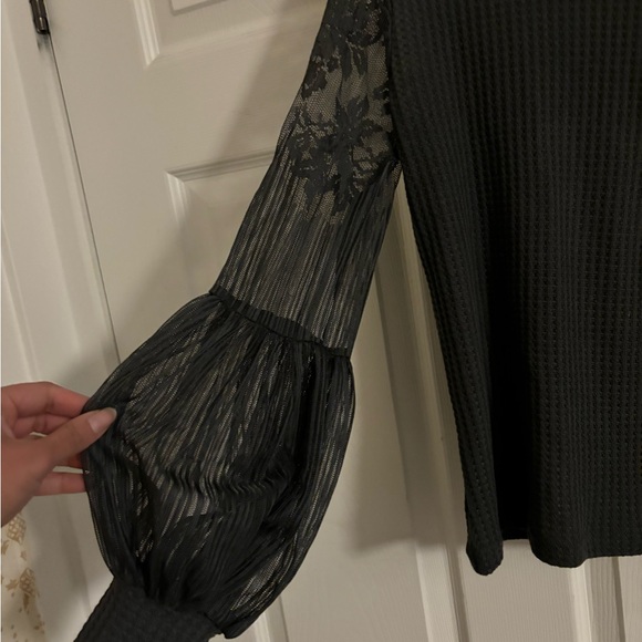 Grey lace sleeves blouse NEW - Picture 4 of 4